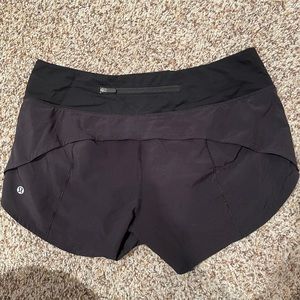 Lulu lemon speed up low rise lined shorts. 4 inches